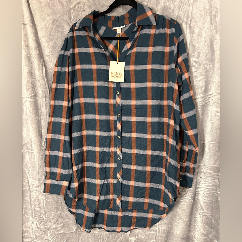 NWT Women’s Knox Rose Flannel Button Up Shirt size Large Navy & Red
